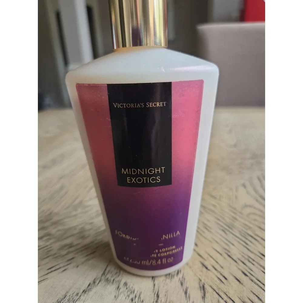 Victoria's Secret Hydrating Lotion Midnight Exotics Forbidden Vanilla Rare